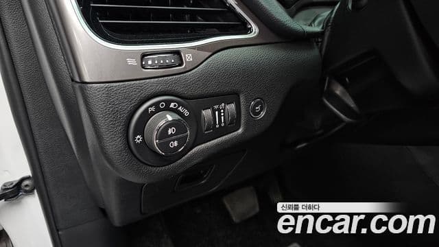 Jeep Cherokee 2021 — Photo 34/34