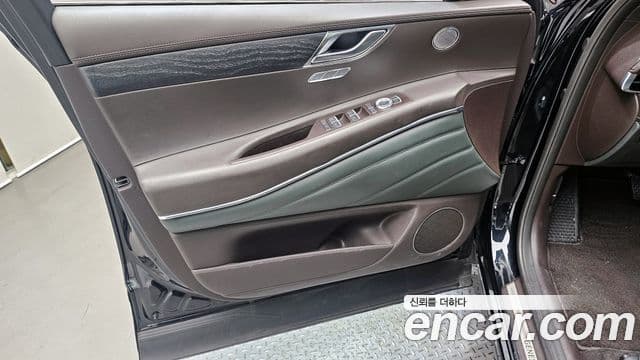 Genesis GV80 2020 — Photo 13/30