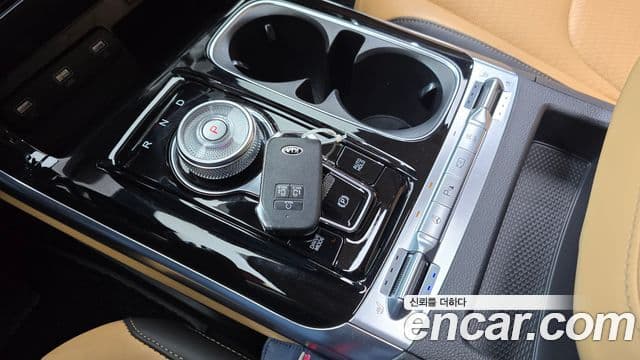 Kia Carnival 2020 — Şəkil 9/20