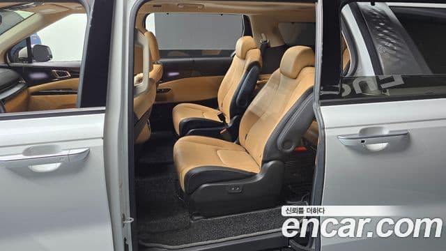Kia Carnival 2020 — Şəkil 11/20