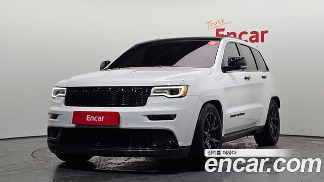 Jeep Grand Cherokee 2021 — ფოტო 1/20