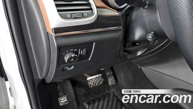 Jeep Grand Cherokee 2021 — Şəkil 17/31