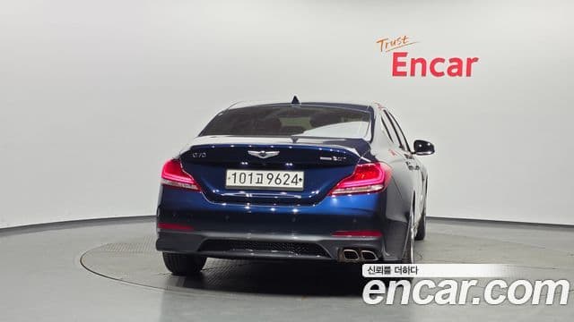 Genesis G70 2020 — Photo 16/20