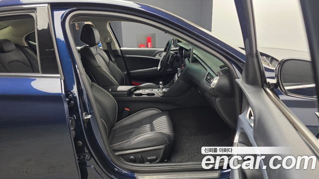 Genesis G70 2020 — Photo 13/20