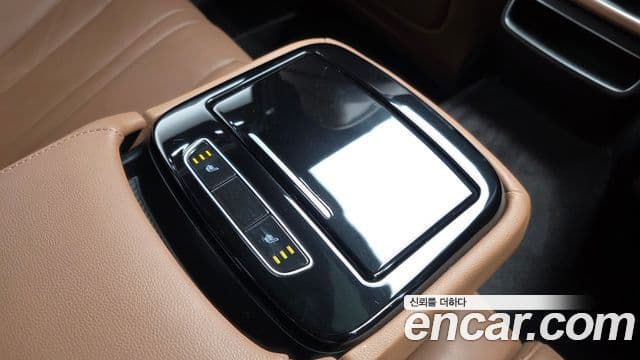Genesis Electrified G80 2021 — ფოტო 19/20