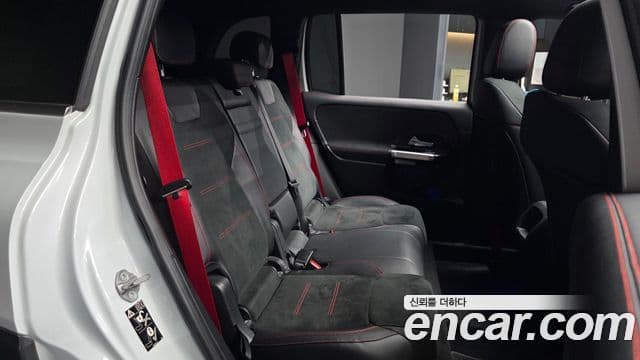 Mercedes-Benz GLB-Class 2021 — Şəkil 12/20