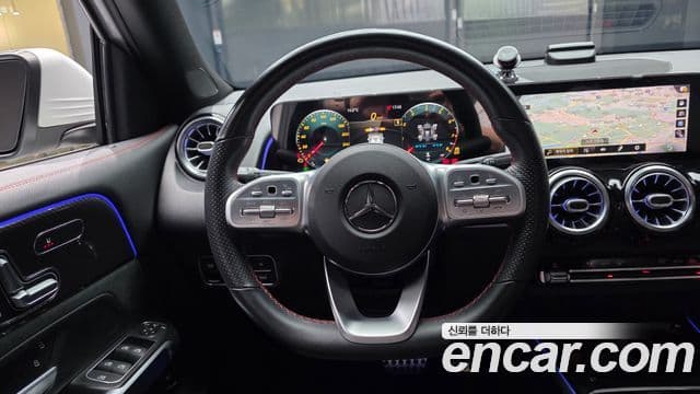 Mercedes-Benz GLB-Class 2021 — Şəkil 13/20