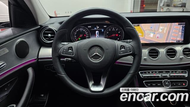 Mercedes-Benz E-Class 2018 — фото 13 из 20