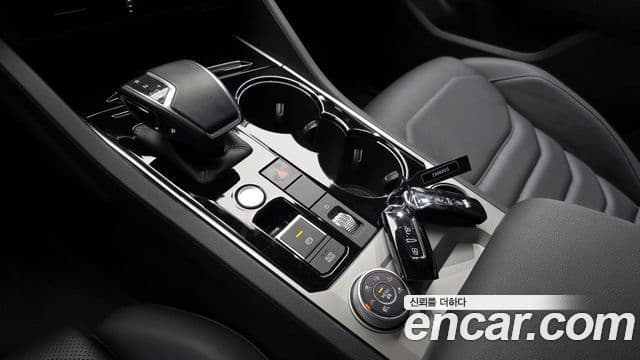 Volkswagen Touareg 2023 — Şəkil 9/20