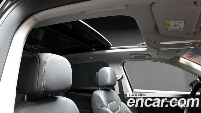 Volkswagen Touareg 2023 — Şəkil 20/20