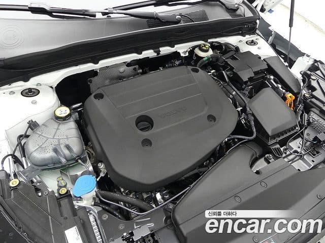 Volvo XC40 2024 — Şəkil 17/20
