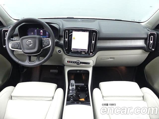 Volvo XC40 2024 — Şəkil 1/20