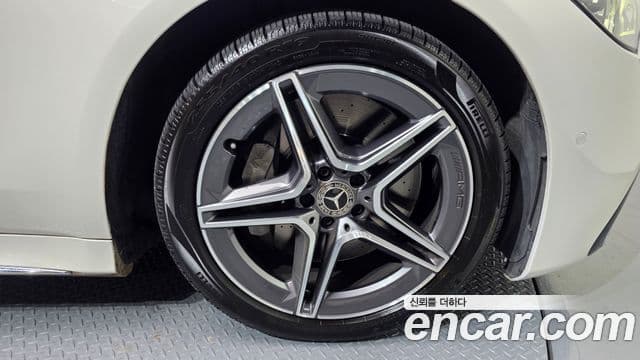 Mercedes-Benz S-Class 2022 — Photo 38/41
