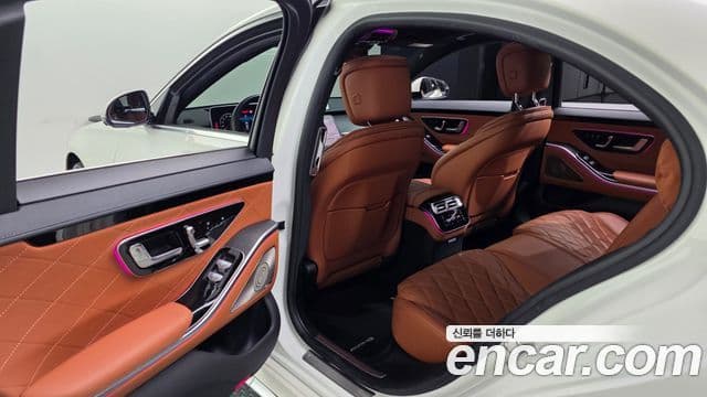 Mercedes-Benz S-Class 2022 — Photo 3/41