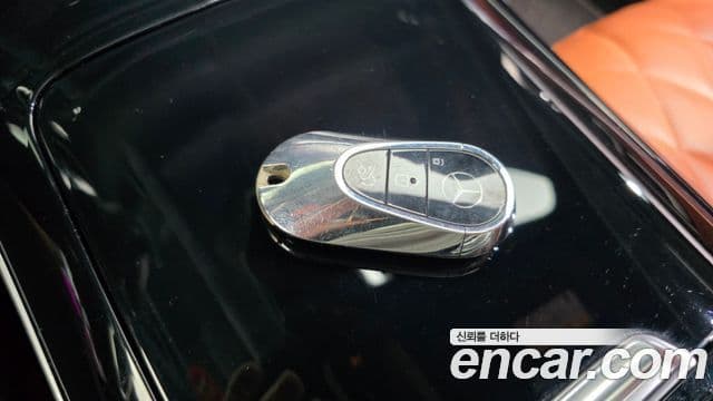 Mercedes-Benz S-Class 2022 — Photo 11/41