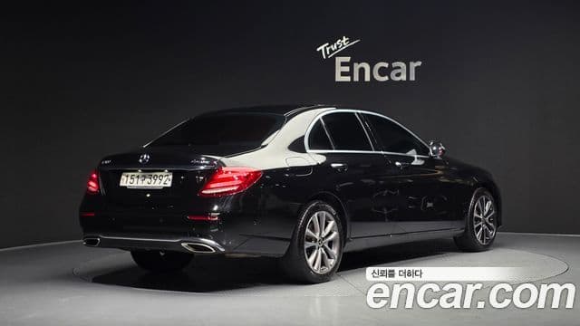 Mercedes-Benz E-Class 2019 — Şəkil 2/20