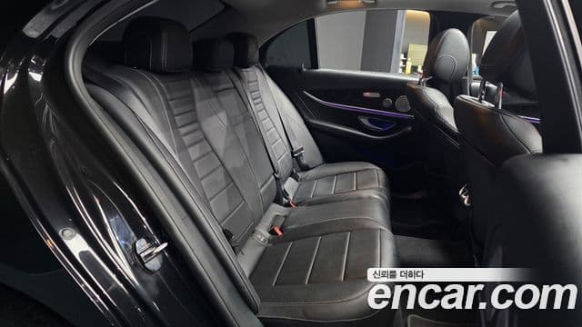 Mercedes-Benz E-Class 2019 — Şəkil 12/20