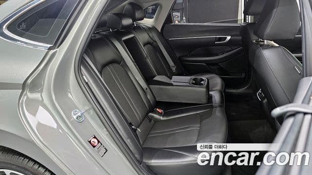 Hyundai Sonata 2020 — ფოტო 11/20