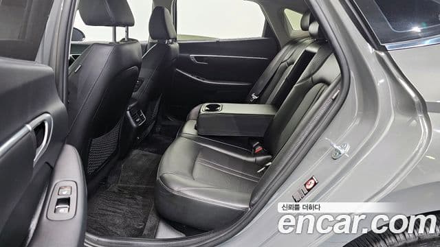 Hyundai Sonata 2020 — фото 12 из 20