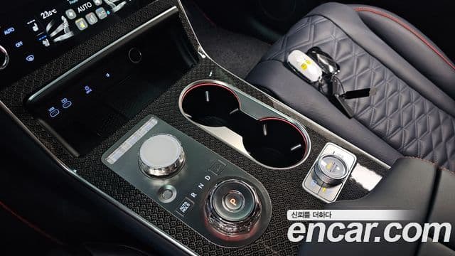 Genesis GV80 Coupe 2024 — Фото 9/20
