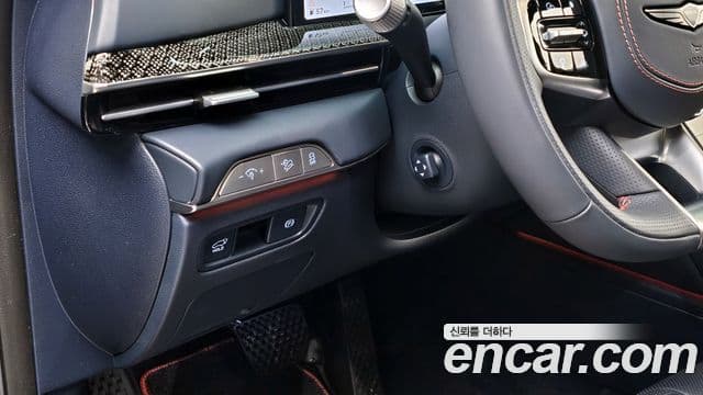 Genesis GV80 Coupe 2024 — Фото 15/20
