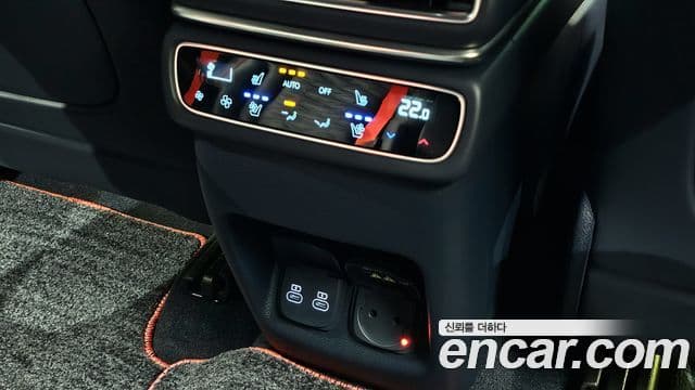 Genesis GV80 Coupe 2024 — Фото 17/20
