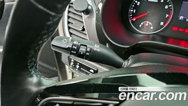 Kia Seltos 2020 — Şəkil 19/20