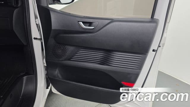 Hyundai Staria 2022 — Photo 8/30