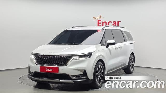 Kia Carnival 2023 — Фото 1/20