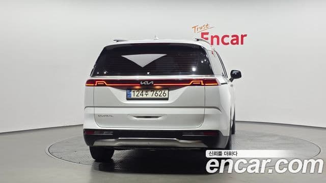 Kia Carnival 2023 — Фото 4/20