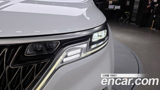 Kia Carnival 2023 — Şəkil 35/37