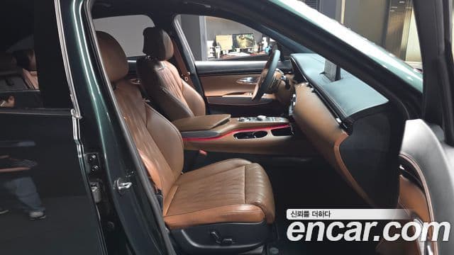 Genesis GV70 2023 — ფოტო 11/20