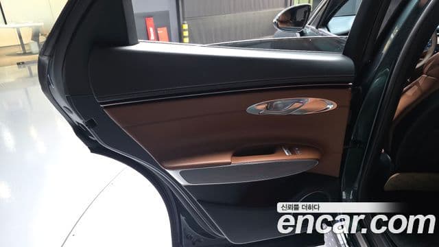 Genesis GV70 2023 — Photo 9/30