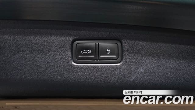 Genesis GV70 2023 — Photo 13/30