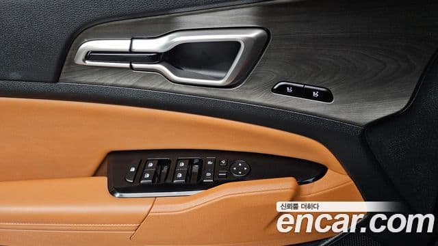 Kia Sportage 2021 — Фото 17/20