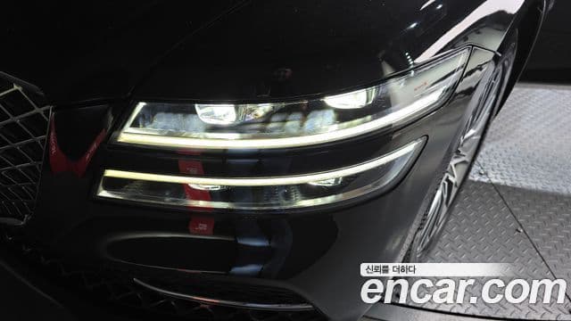Genesis G80 2021 — ფოტო 28/33