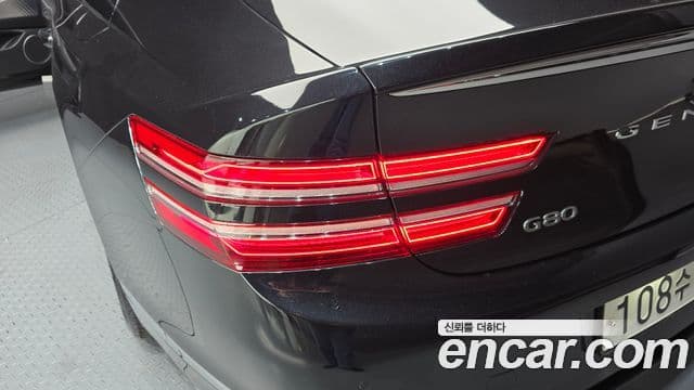 Genesis G80 2021 — ფოტო 29/33