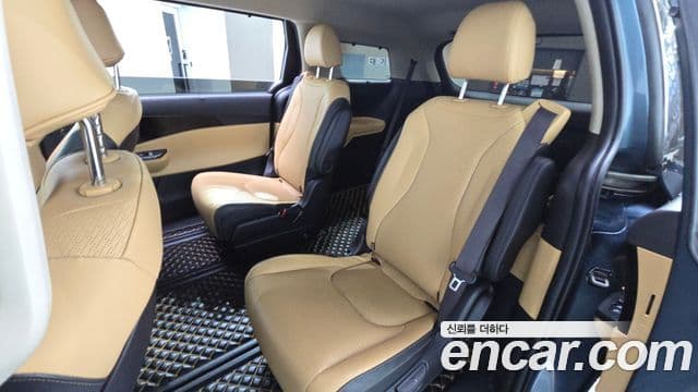Kia Carnival 2022 — Şəkil 12/20