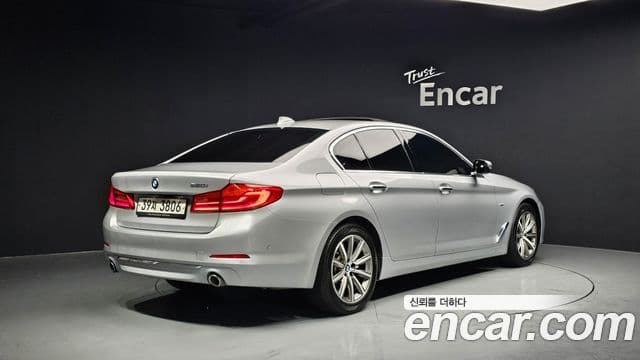 BMW 5 Series 2018 — Фото 2/20