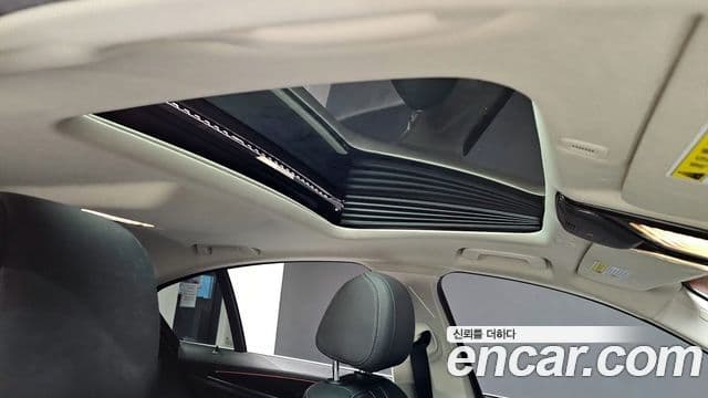 BMW 5 Series 2018 — Şəkil 10/31