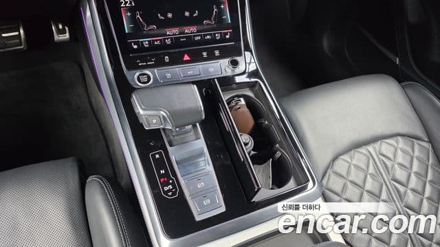 Audi Q7 2021 — ფოტო 9/20