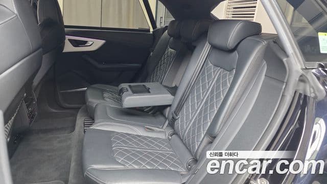 Audi Q7 2021 — ფოტო 12/20
