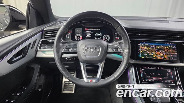 Audi Q8 2021 — Şəkil 20/34