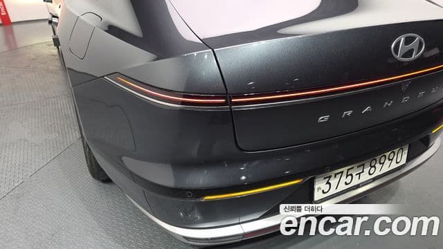 Hyundai Grandeur Hybrid 2023 — Şəkil 20/35