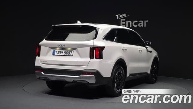 Kia Sorento 2023 — Şəkil 2/20