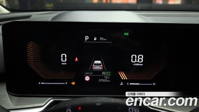 Kia Sorento 2023 — Şəkil 8/20