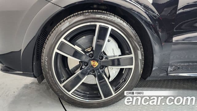 Porsche Cayenne 2020 — Photo 39/39