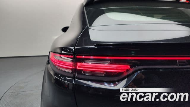 Porsche Cayenne 2020 — Photo 22/39
