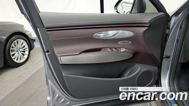 Genesis GV70 2026 — Photo 24/38