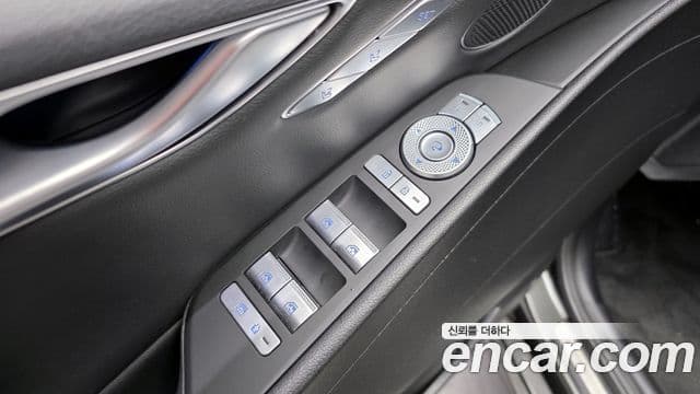 Genesis Electrified G80 2021 — ფოტო 13/20